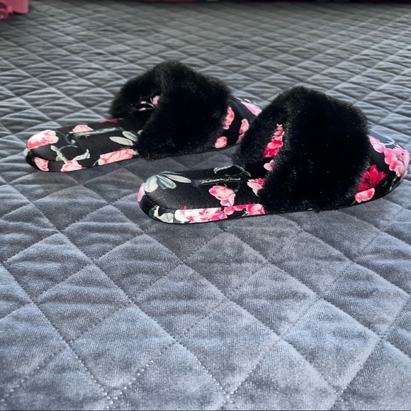 Victoria's Secret Slippers Size 5 6 Satin Floral Black Pink Furr Shoes - Picture 5 of 11